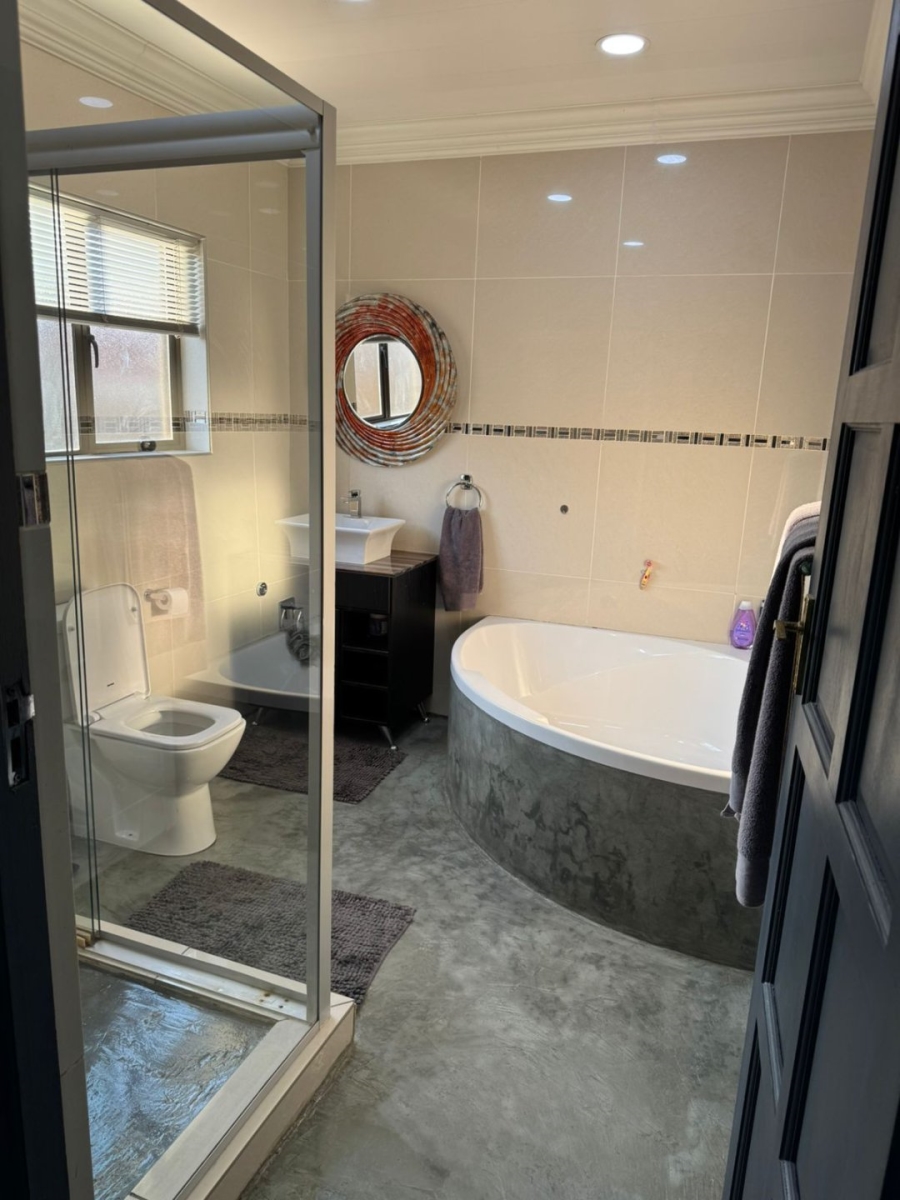 3 Bedroom Property for Sale in Wilkoppies North West